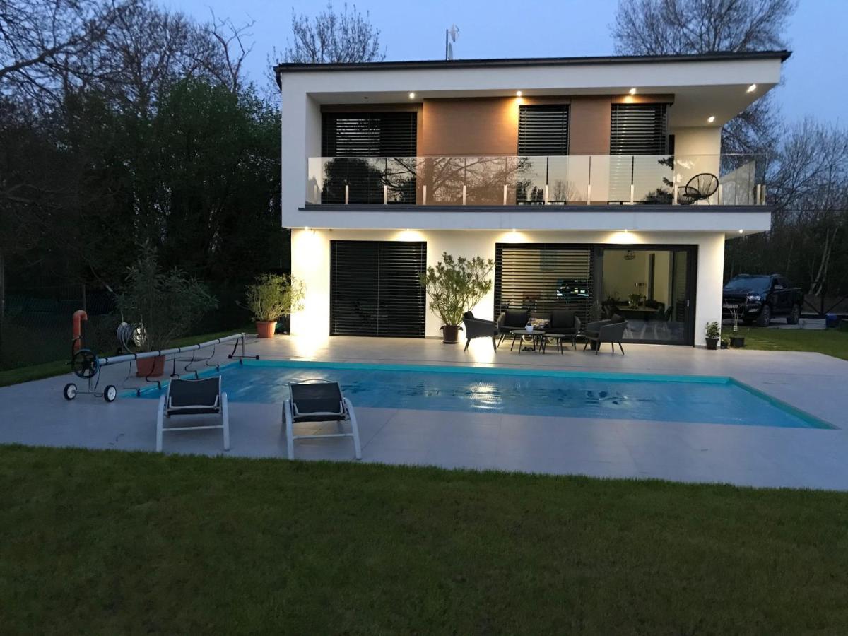 Bony Resort Szarvas Exteriör bild